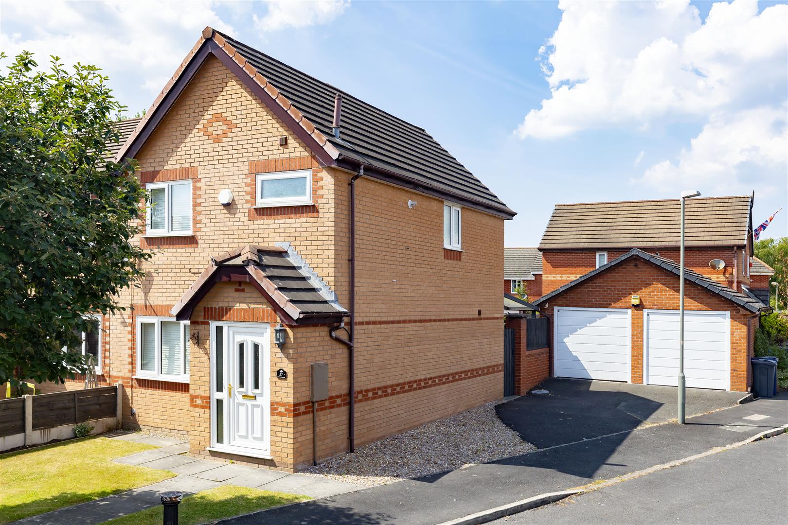 3 bed property in Skipton Close, Preston